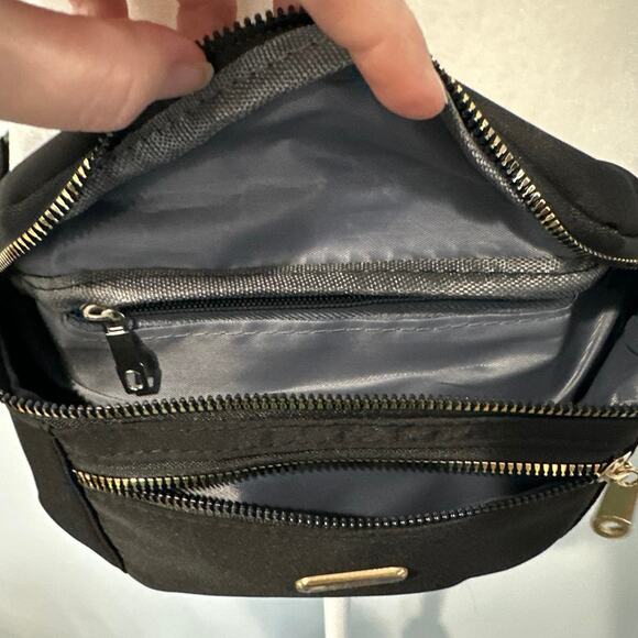 Fanny Pack Black Unisex Waist Belt Bag - Picture 4 of 5